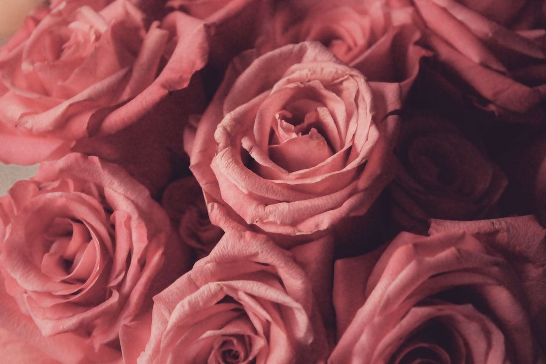 Bouquet de roses roses romantique — création florale sur mesure